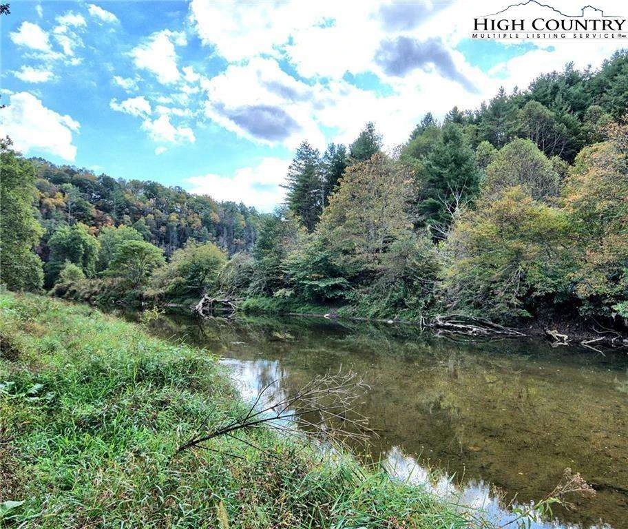 Image number 17 for the current listing