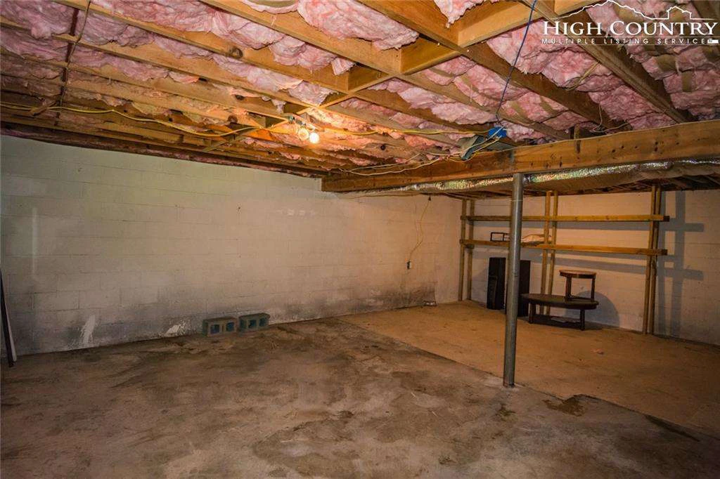 Image number 6 for the current listing