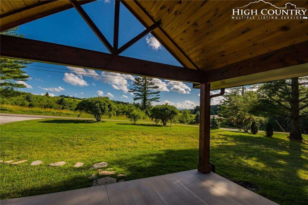 Image number 11 for the current listing