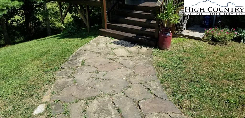 Image number 9 for the current listing