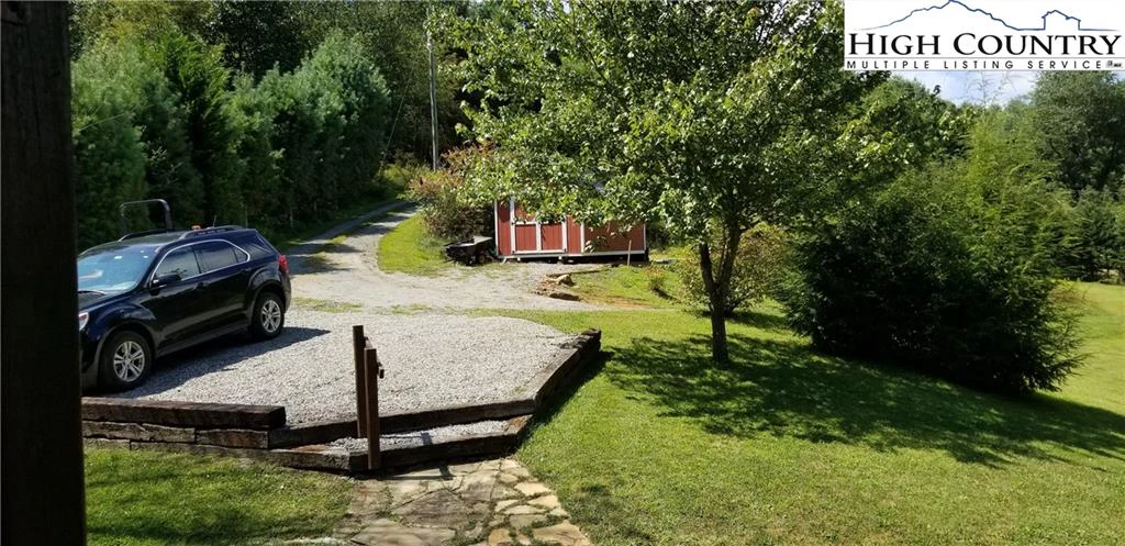 Image number 4 for the current listing