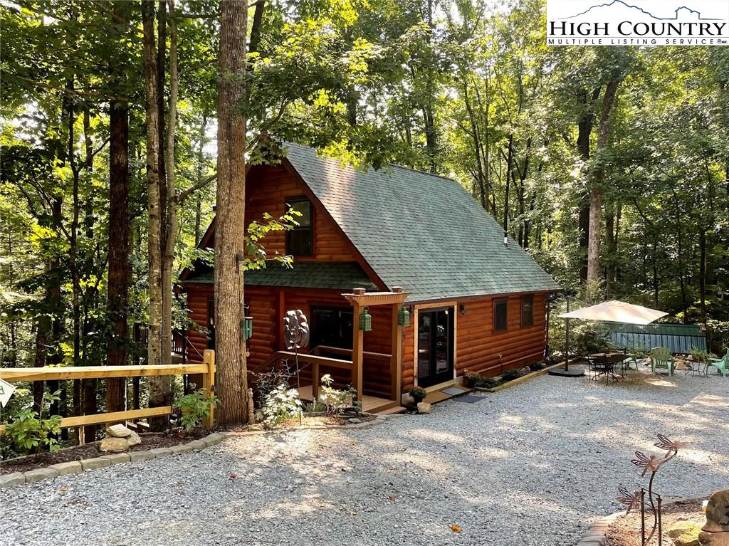 Image number 1 for the current listing