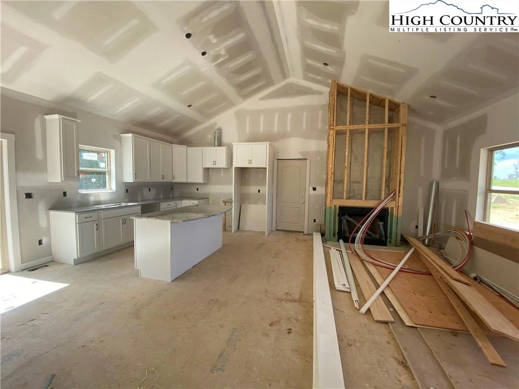 Image number 5 for the current listing
