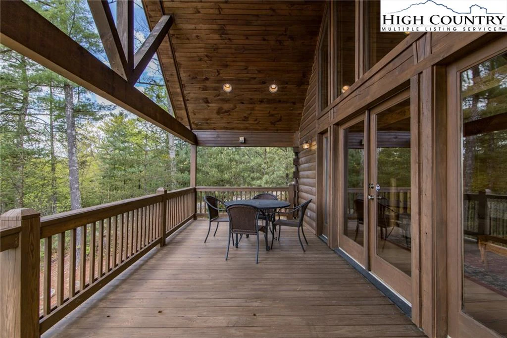 Image number 3 for the current listing