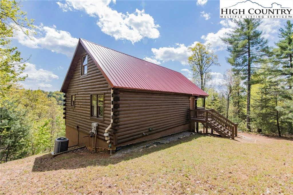 Image number 17 for the current listing