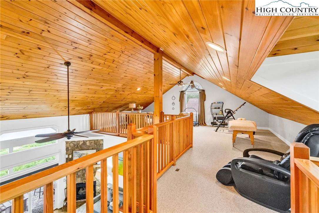Image number 7 for the current listing