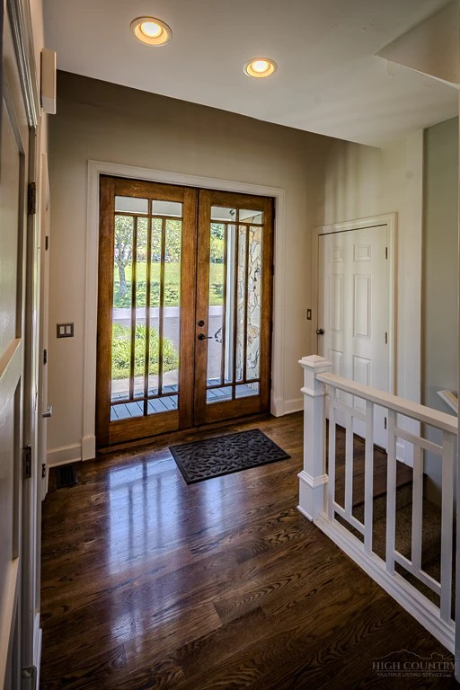 Image number 6 for the current listing