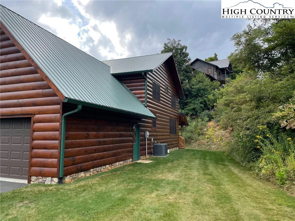 Image number 4 for the current listing