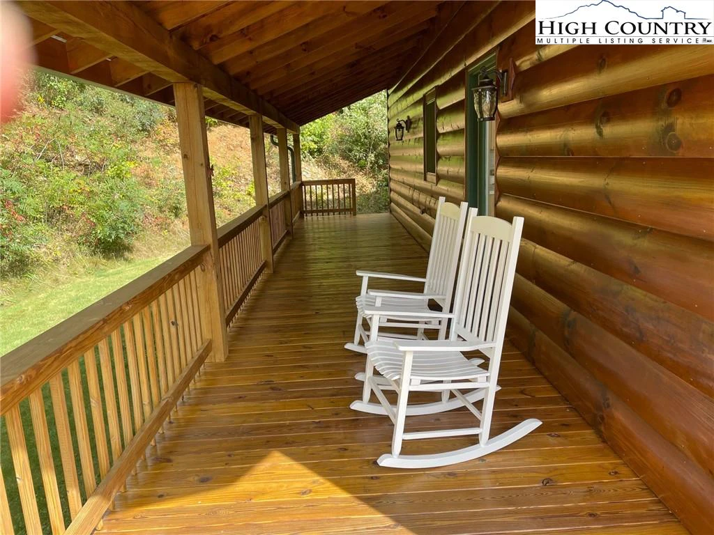 Image number 21 for the current listing
