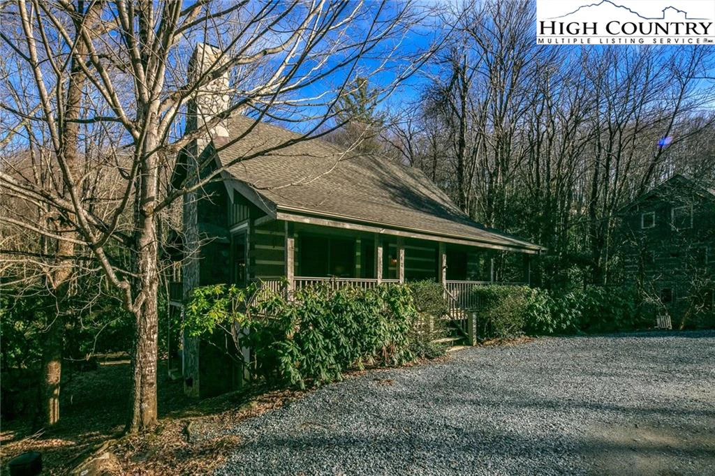 Image number 1 for the current listing
