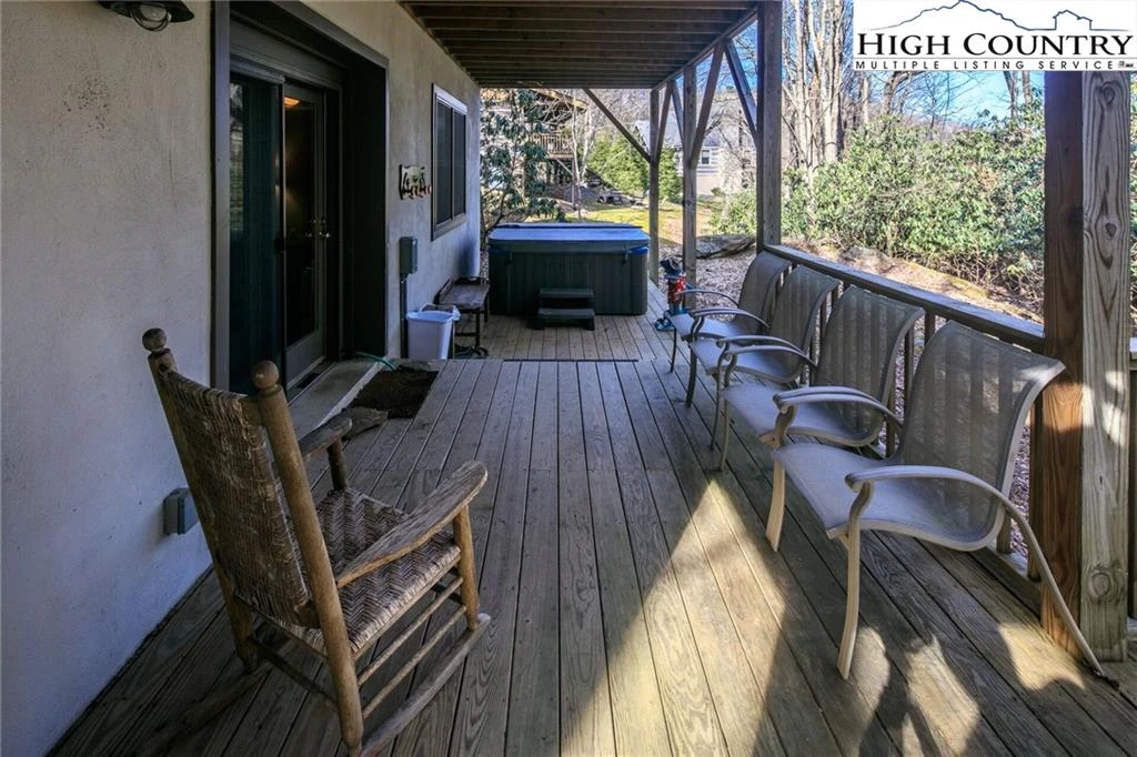 Image number 6 for the current listing