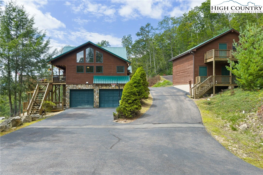 Image number 13 for the current listing
