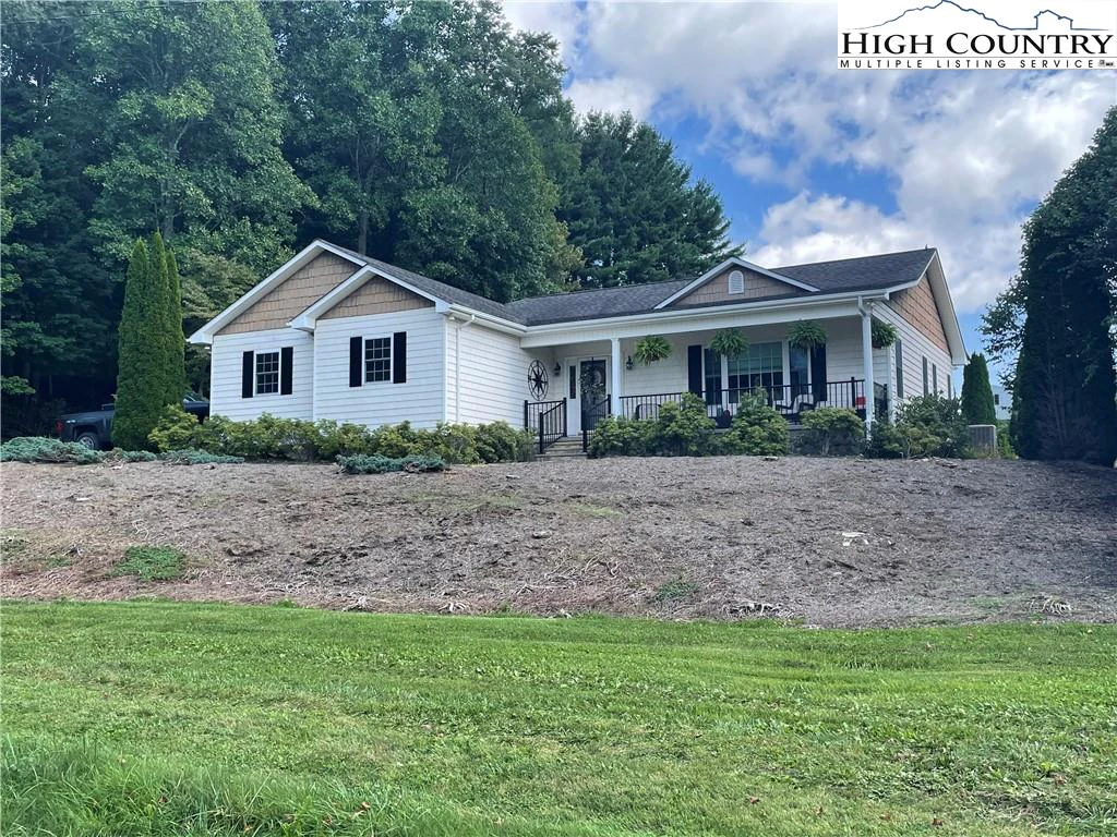 Image number 1 for the current listing