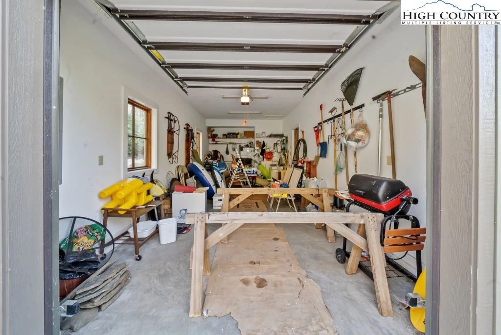 Image number 12 for the current listing