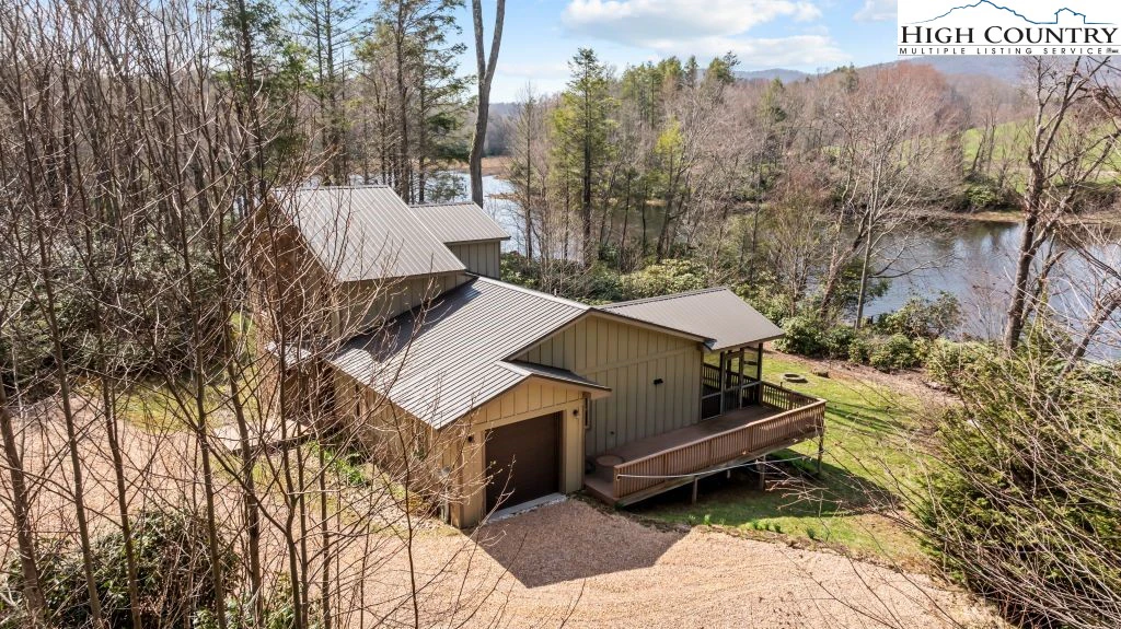 Image number 18 for the current listing