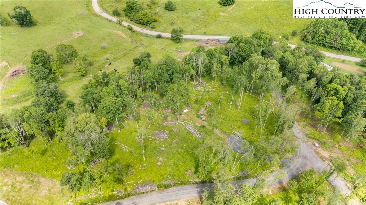 Image number 15 for the current listing