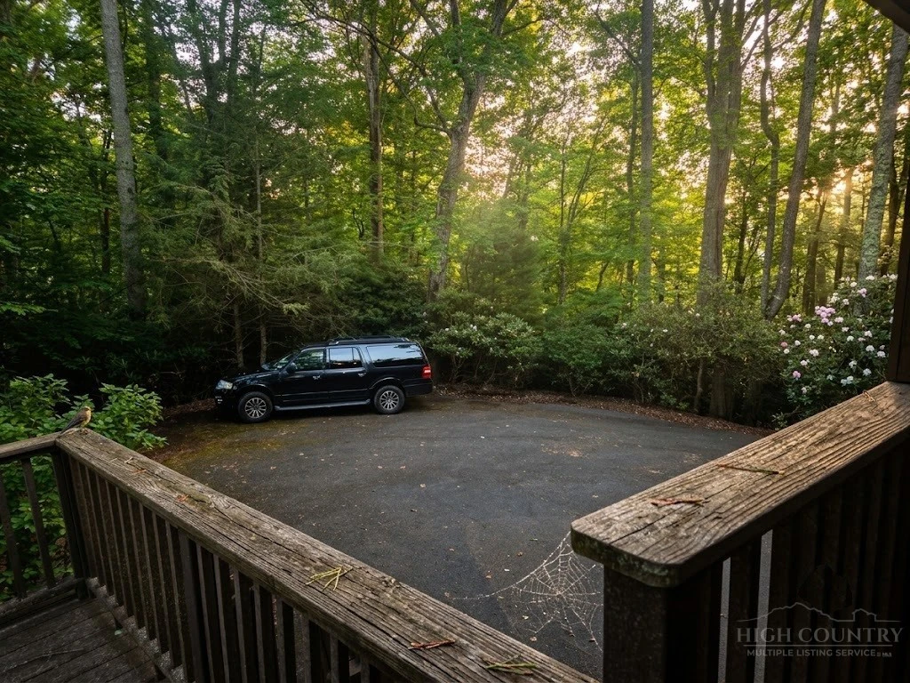 Image number 5 for the current listing