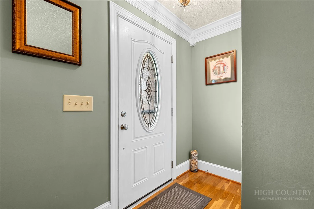 Image number 7 for the current listing