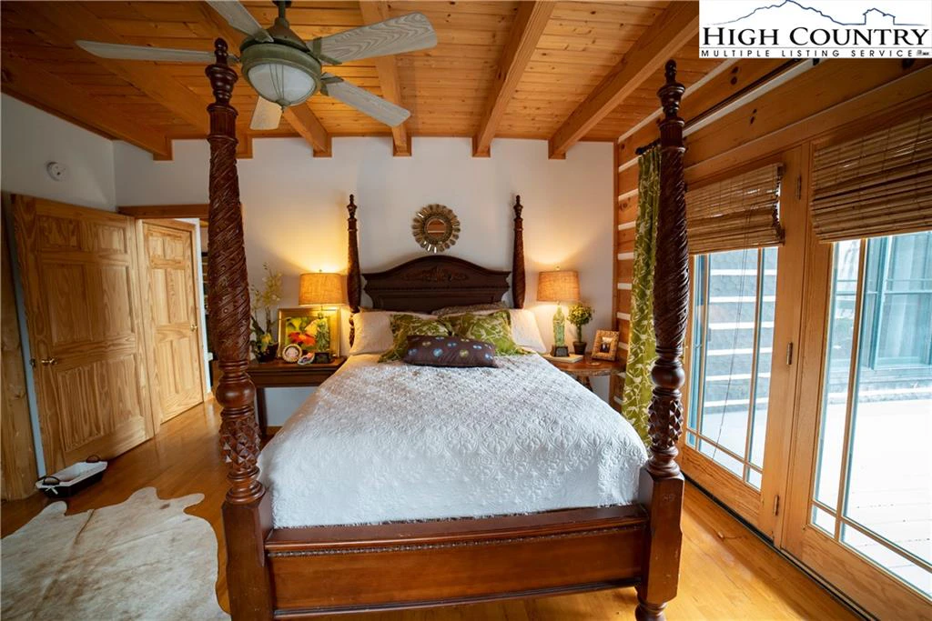 Image number 12 for the current listing