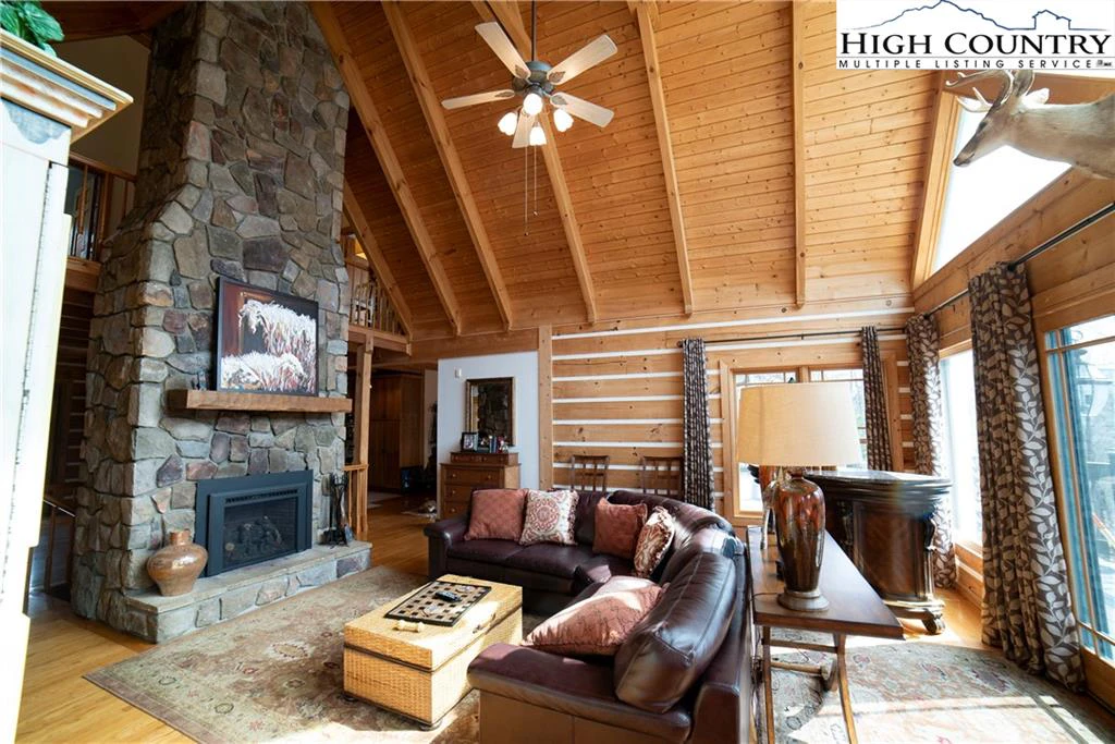 Image number 6 for the current listing