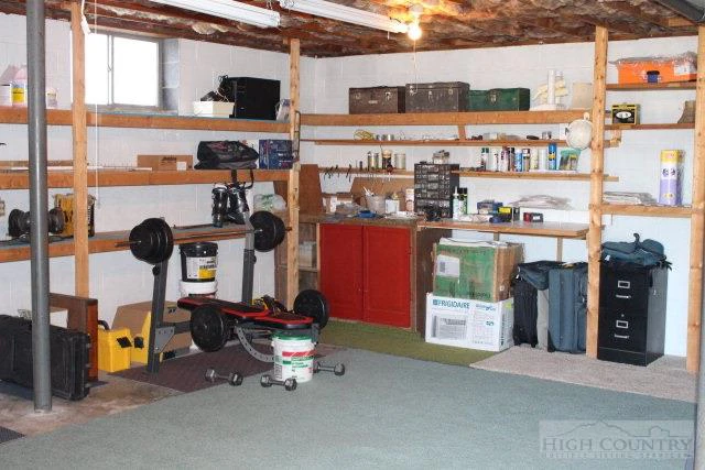 Image number 15 for the current listing