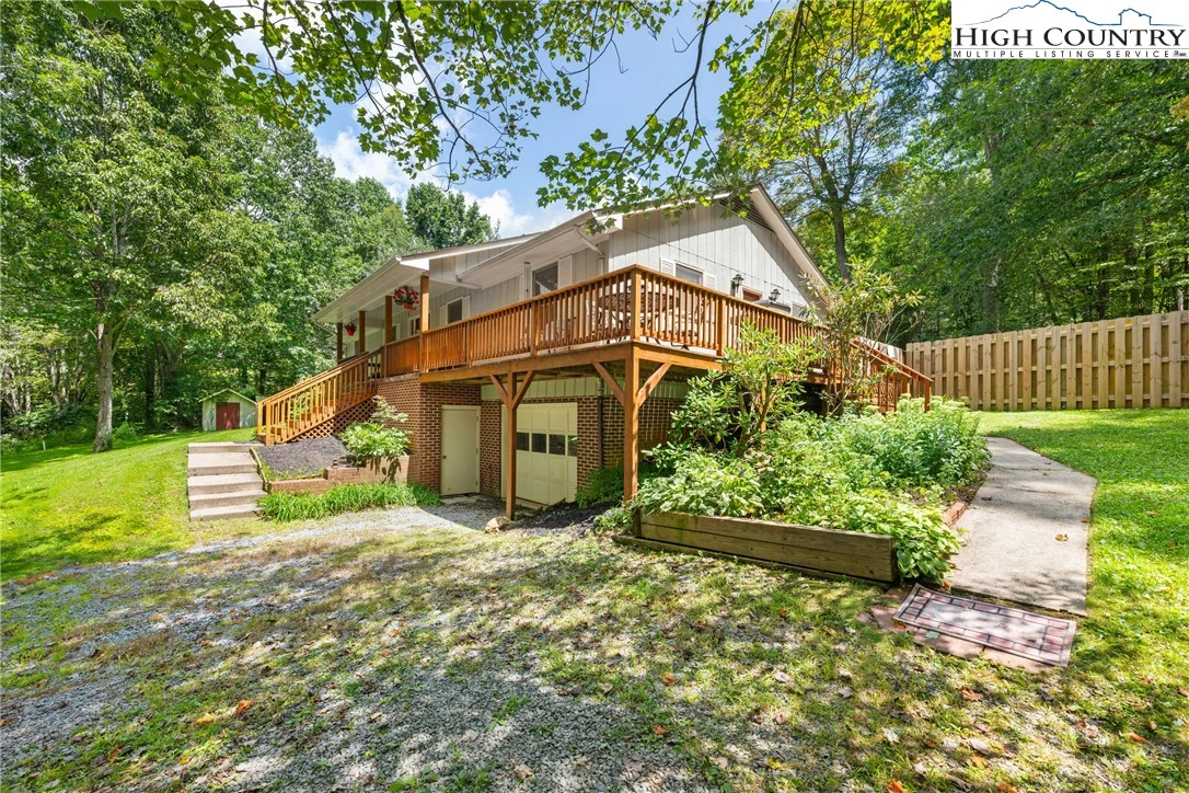 Image number 3 for the current listing