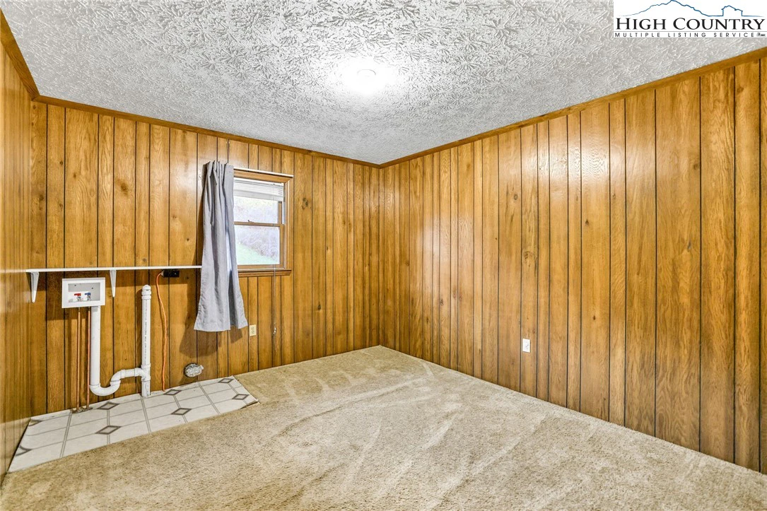 Image number 8 for the current listing