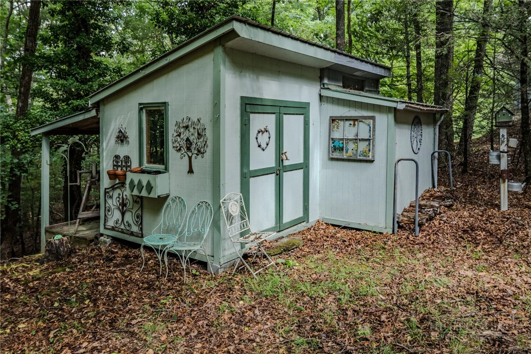 Image number 5 for the current listing