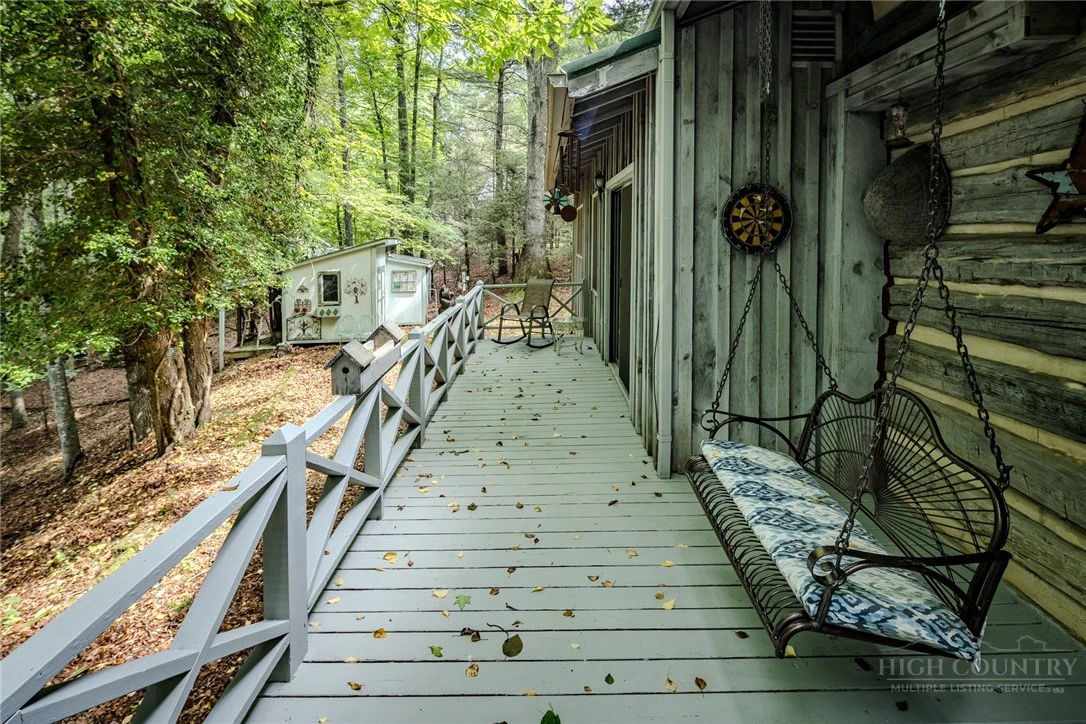 Image number 11 for the current listing