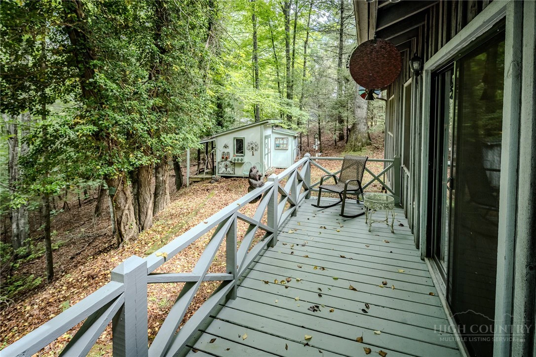 Image number 12 for the current listing