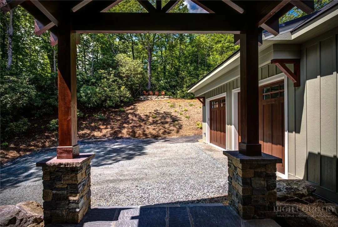 Image number 6 for the current listing