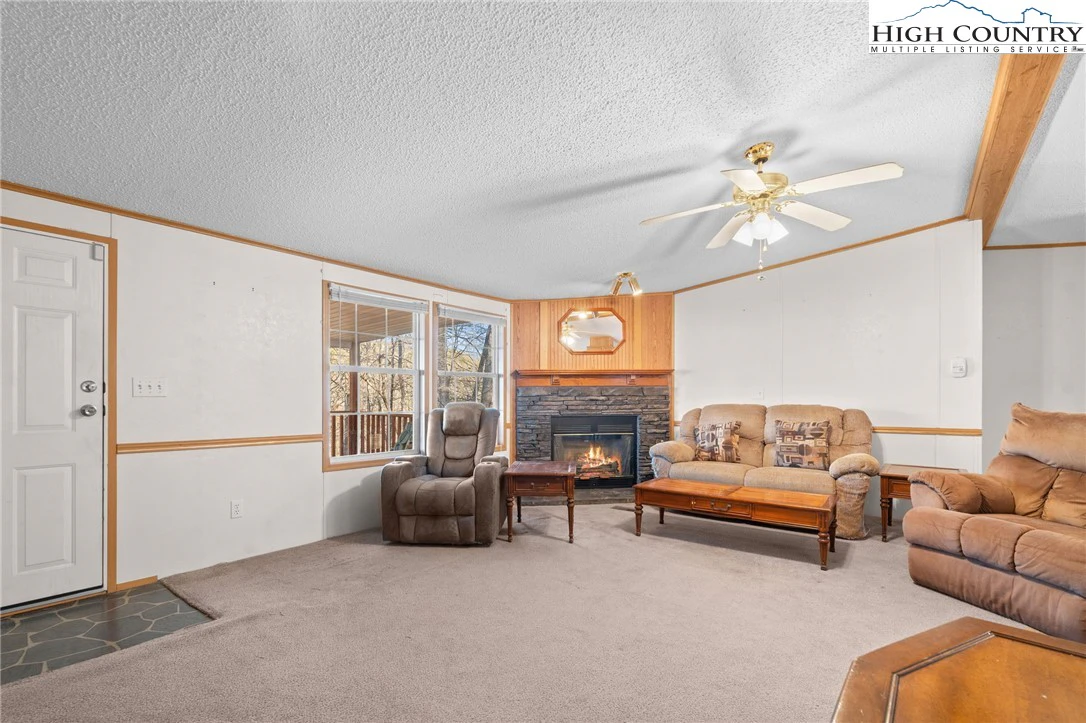 Image number 16 for the current listing