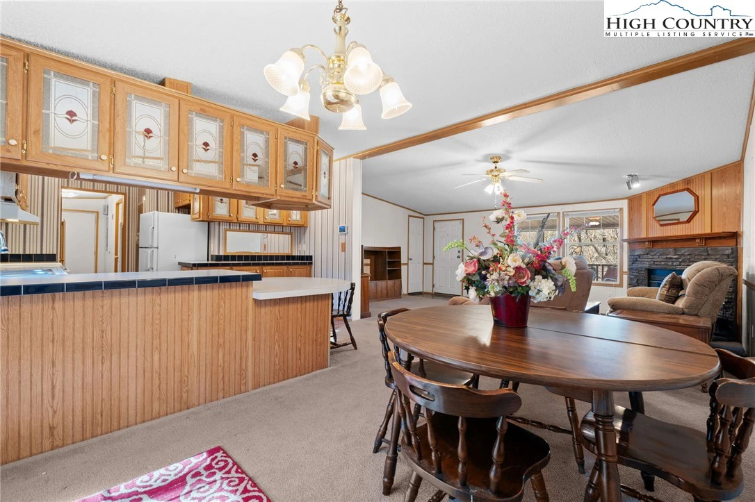 Image number 20 for the current listing