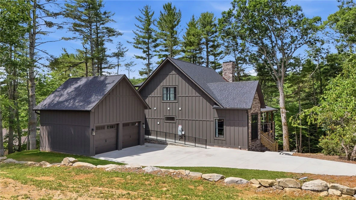 Image number 3 for the current listing