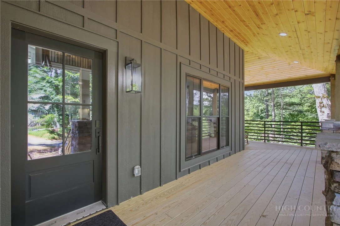 Image number 6 for the current listing