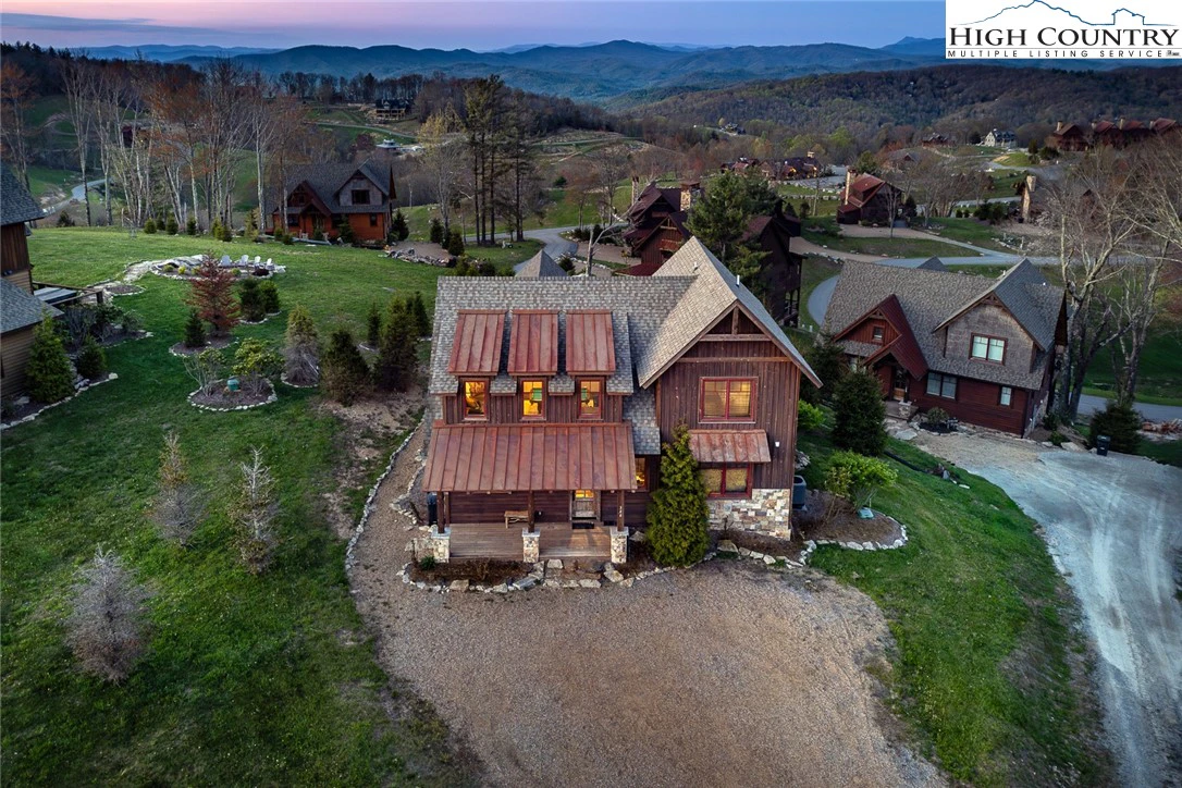 Image number 16 for the current listing
