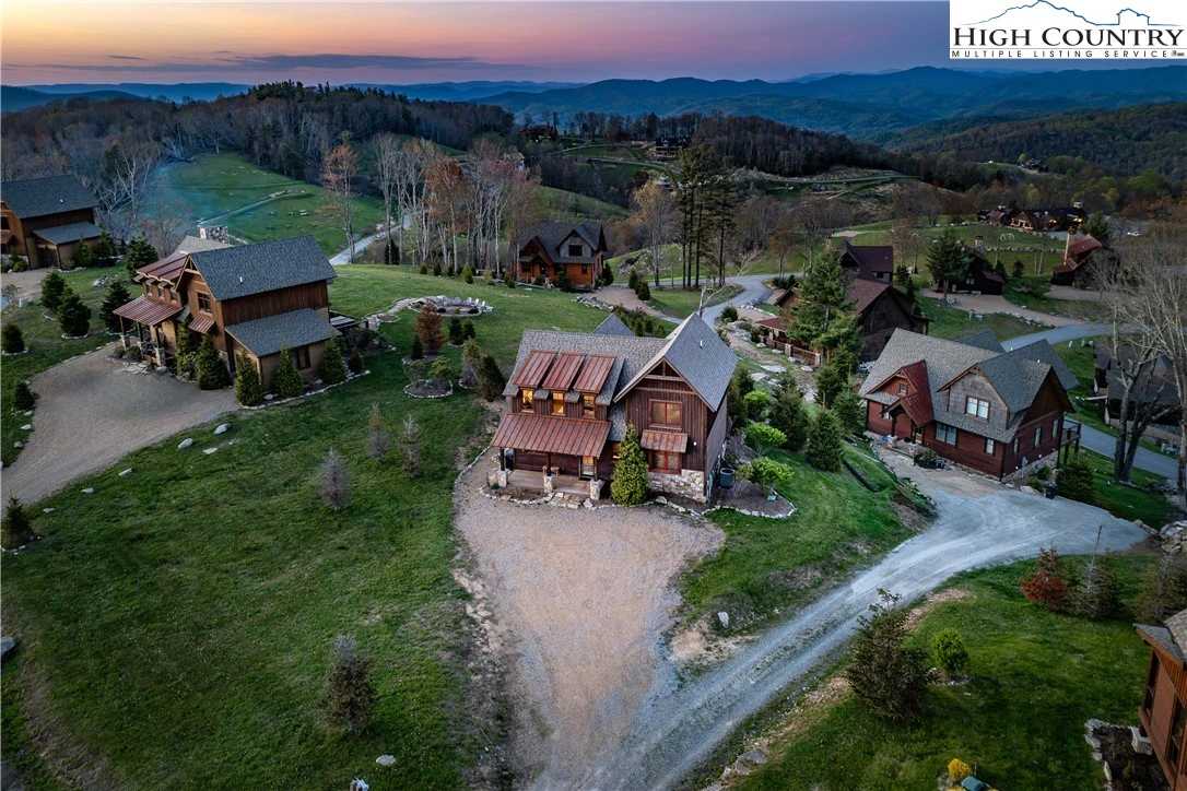 Image number 2 for the current listing