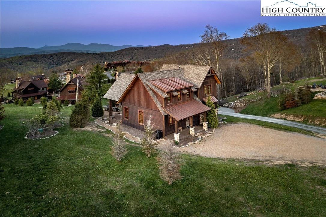 Image number 15 for the current listing