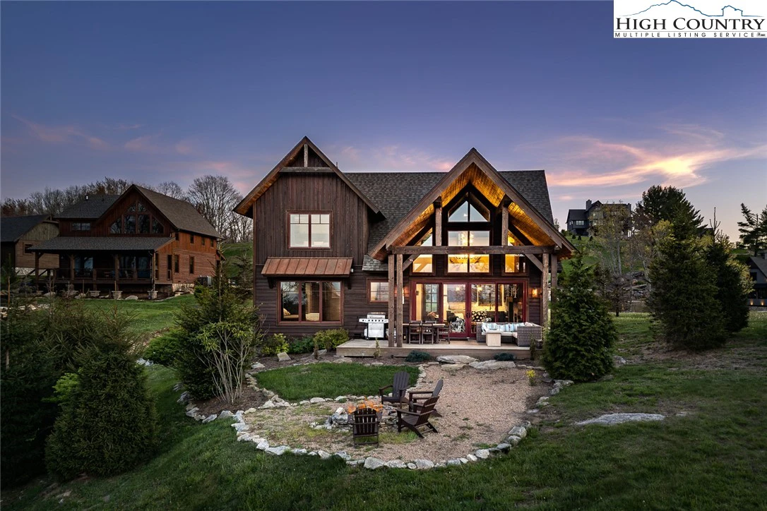 Image number 1 for the current listing