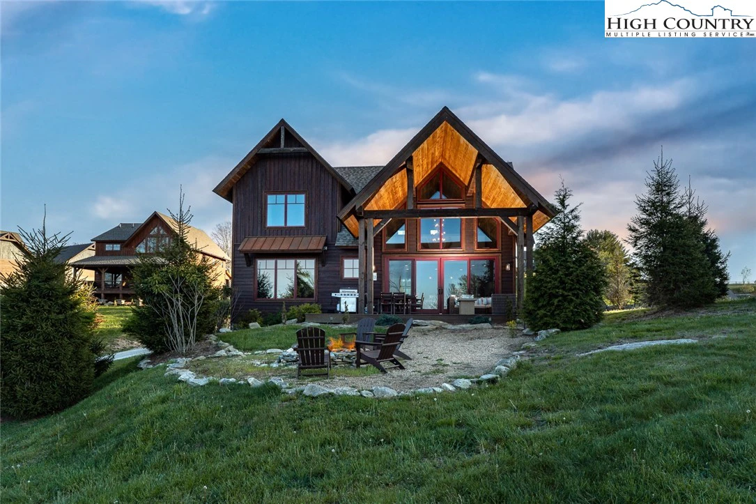 Image number 13 for the current listing