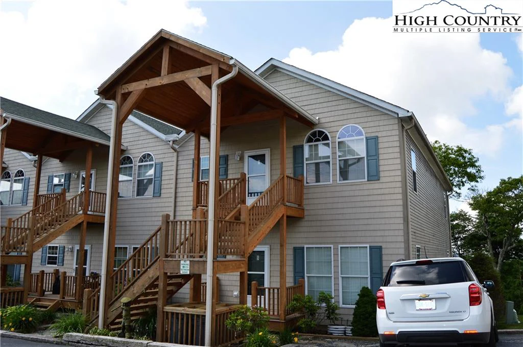Image number 14 for the current listing