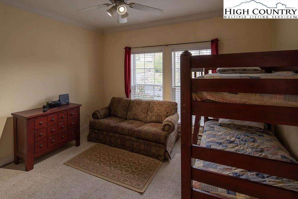 Image number 10 for the current listing