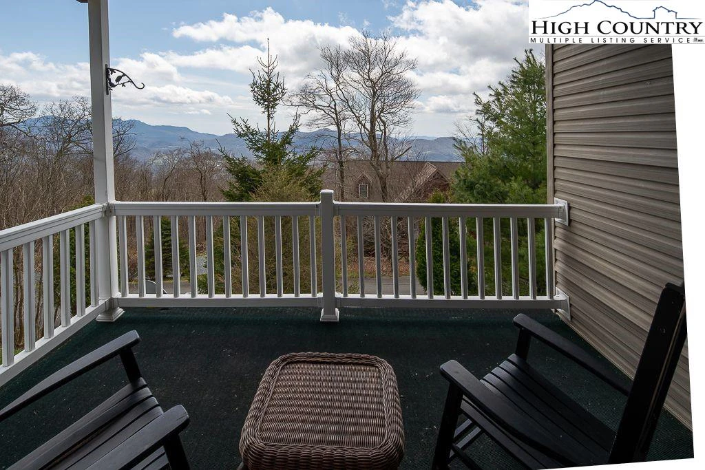 Image number 8 for the current listing
