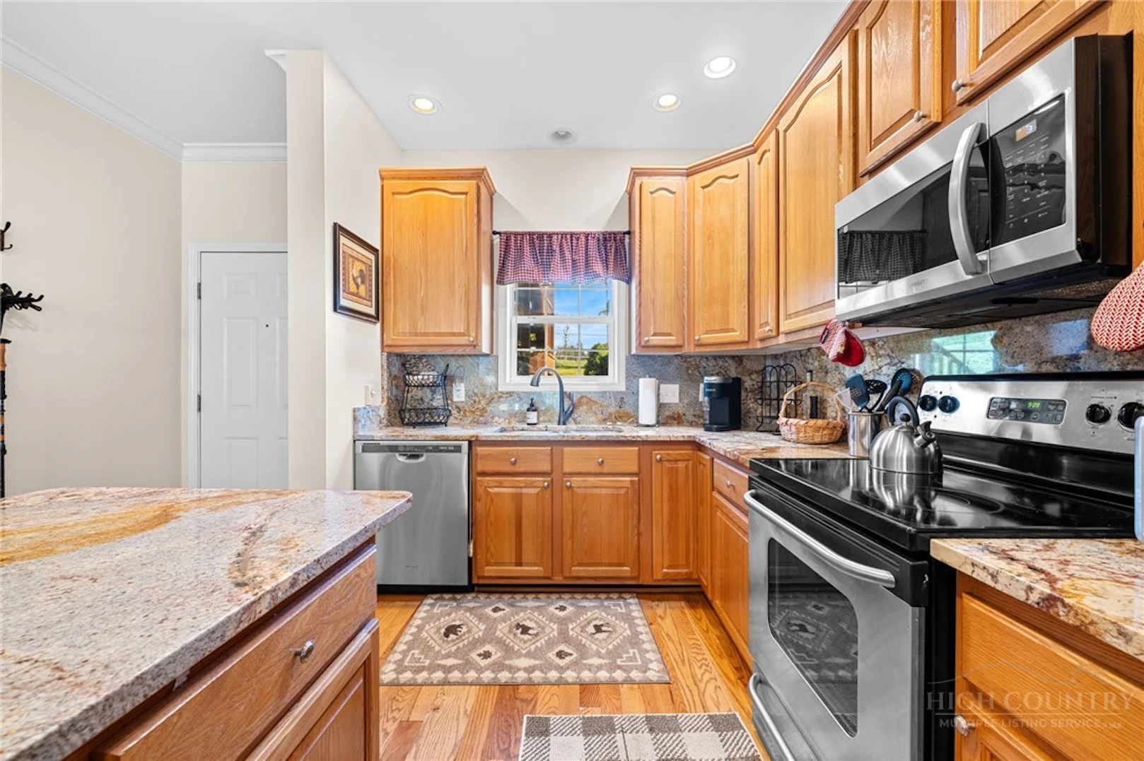 Image number 10 for the current listing