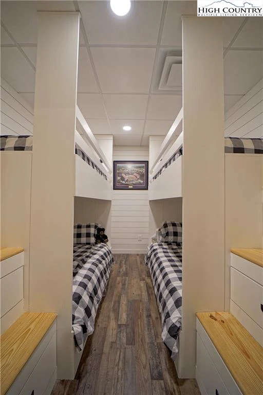 Image number 5 for the current listing