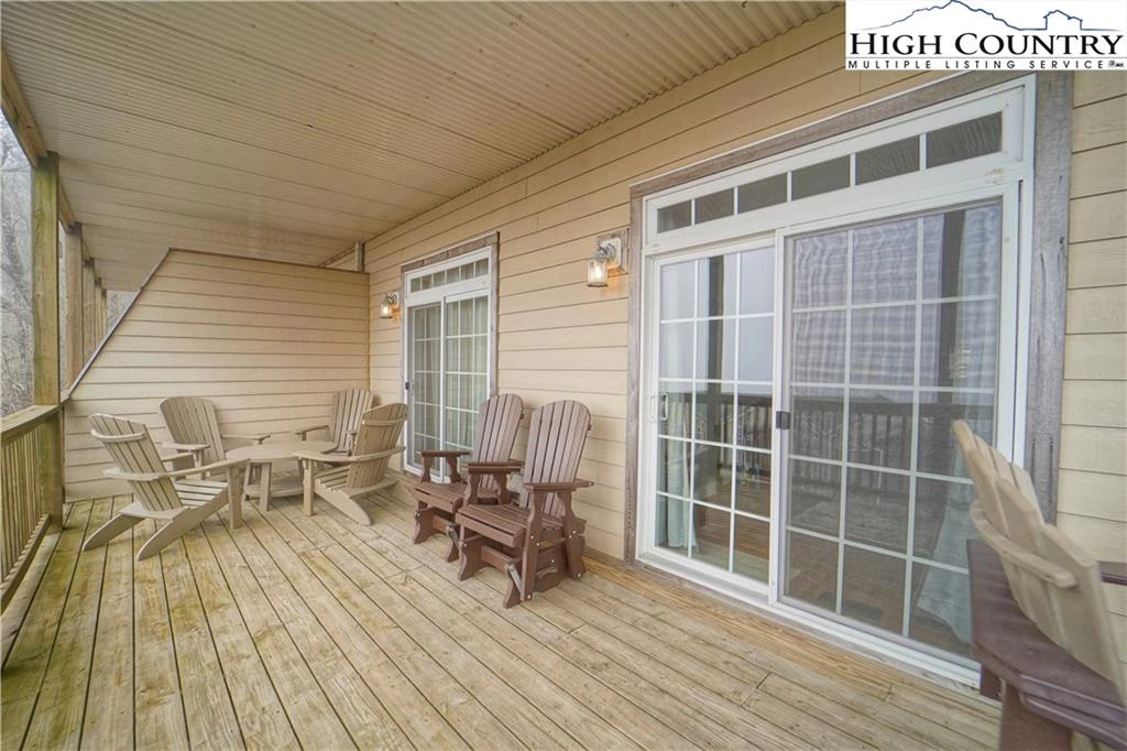 Image number 16 for the current listing