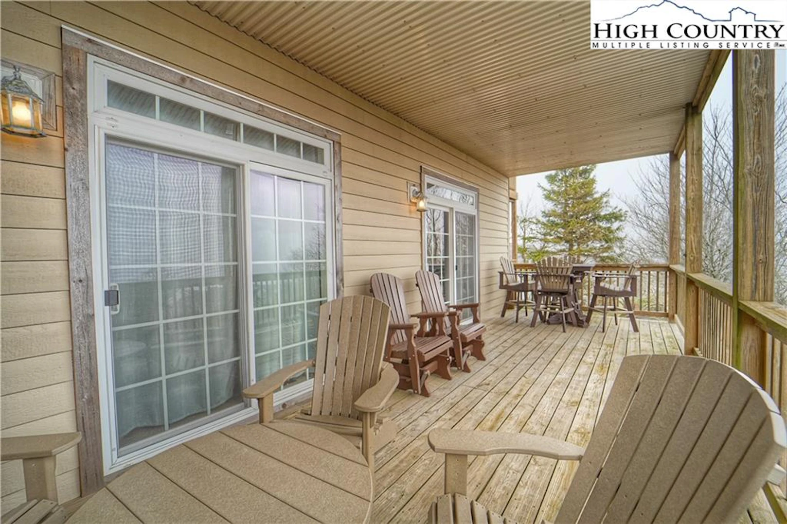 Image number 17 for the current listing