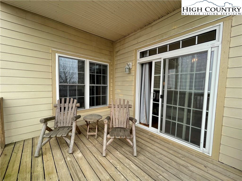Image number 18 for the current listing