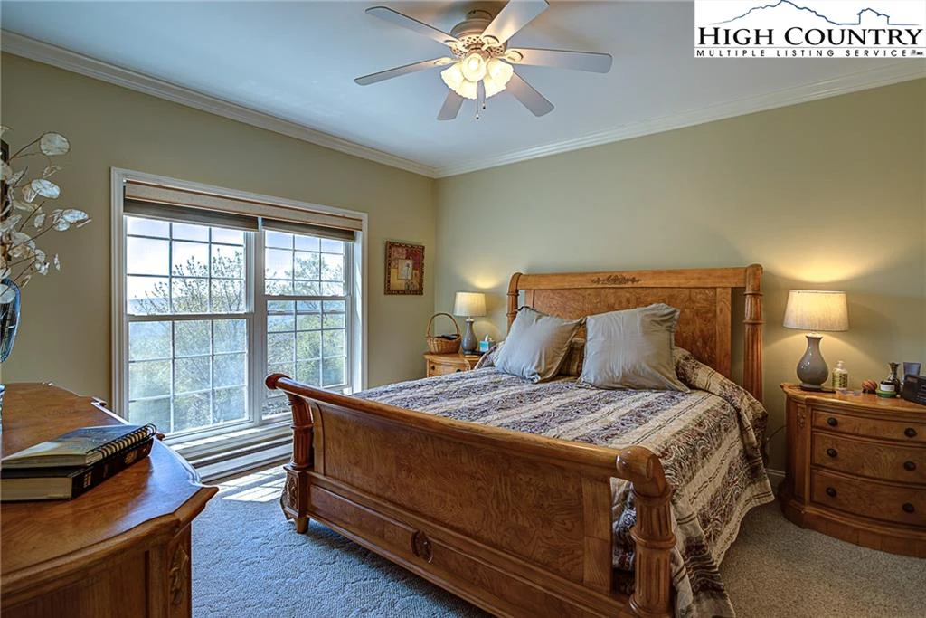 Image number 12 for the current listing