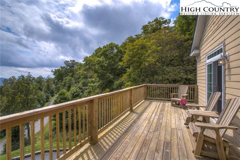 Image number 8 for the current listing